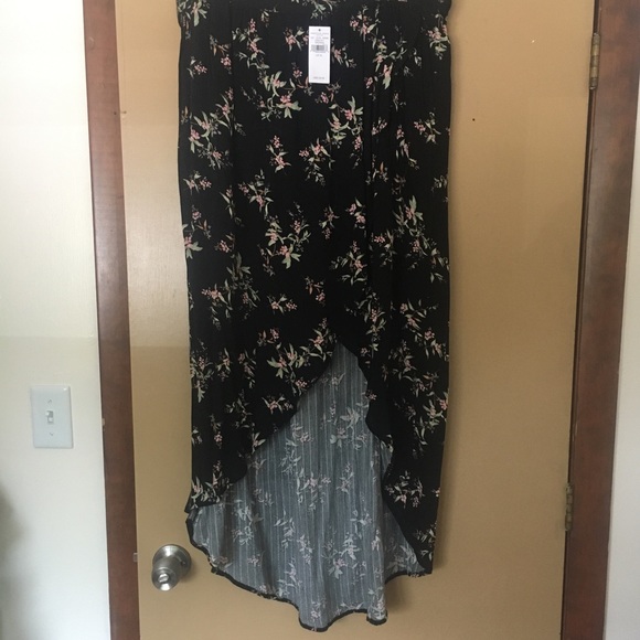AEO floral wrap skirt - Picture 1 of 5